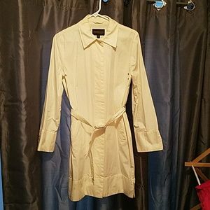 Express trench coat with belt